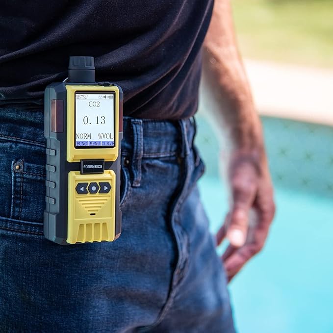Carbon Dioxide Analyzer by Forensics | USA NIST Calibration | CO2 Analyzer | Range: 0-100% | Resolution: 0.01% | Built-in Pump |
