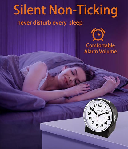 4.3" No Ticking Analog Alarm Clock,Silent Readable for Seniors,Easy to Set,Gradual Rise Alarm,Big Numbers,On/Off Switch on Side,Gentle Wake,Snooze Soft Backlight,Battery Operated