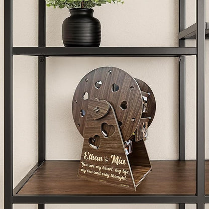 Custom Wooden Ferris Wheel Photo Couple Gift, Personalized Valentine Love Display for Couples Newlyweds Husband Wife, Romantic Wooden Spinning Photo Holder Anniversary Wedding Keepsake